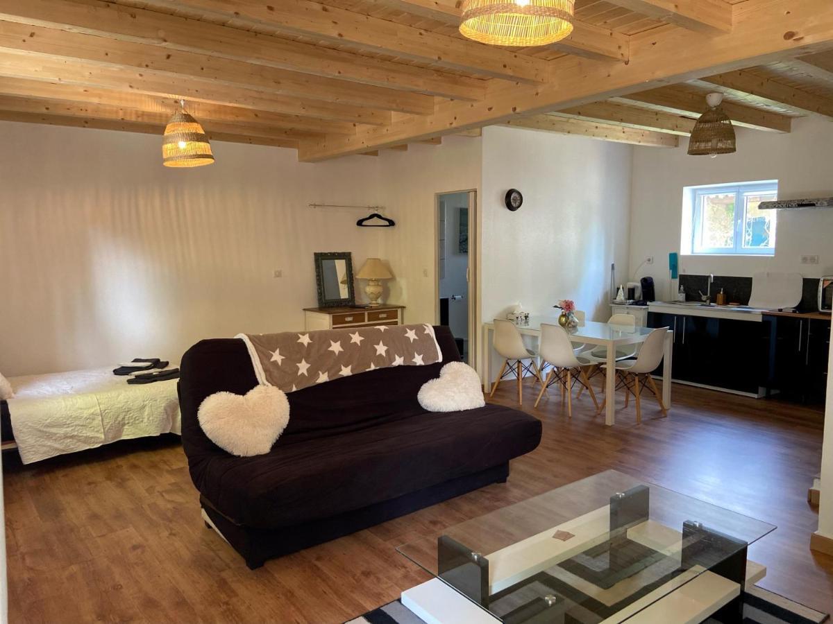 Le Noyer: Petit Chalet Cosy Proche De Mulhouse Riedisheim Exterior photo