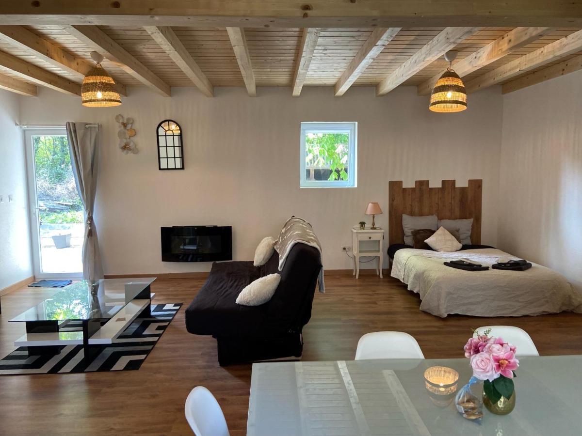 Le Noyer: Petit Chalet Cosy Proche De Mulhouse Riedisheim Exterior photo